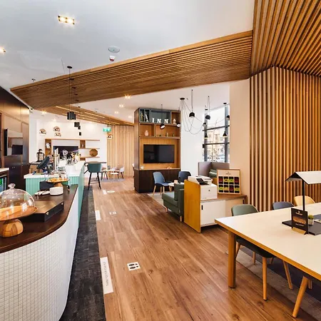 - Times By Ihg Bucarest