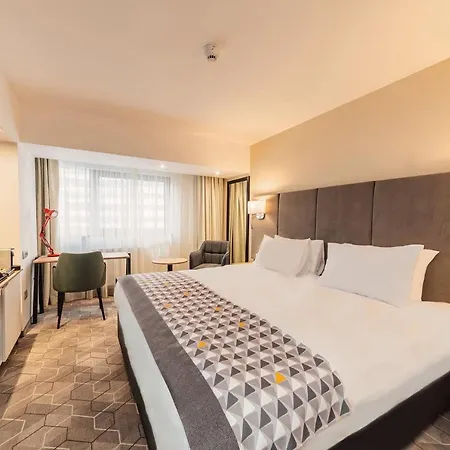 - Times, An Ihg 4* Bucharest
