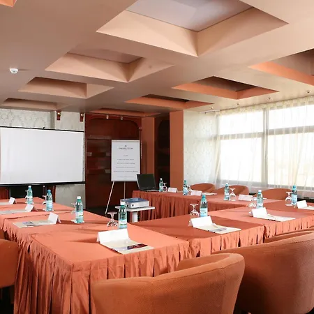 - Times By Ihg 4* Bucharest