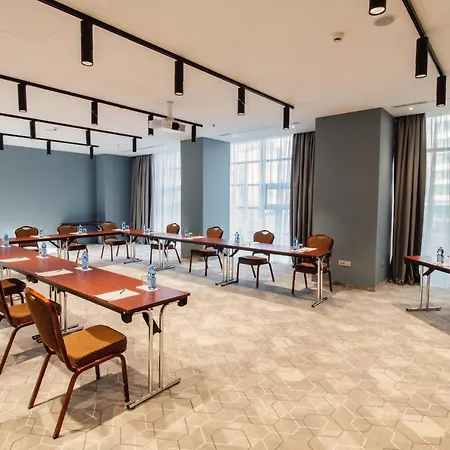 - Times By Ihg מלון