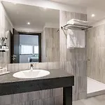 - Times By Ihg Ξενοδοχείο
